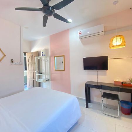 Besut Guesthouse Kampung Kuala Besut ภายนอก รูปภาพ